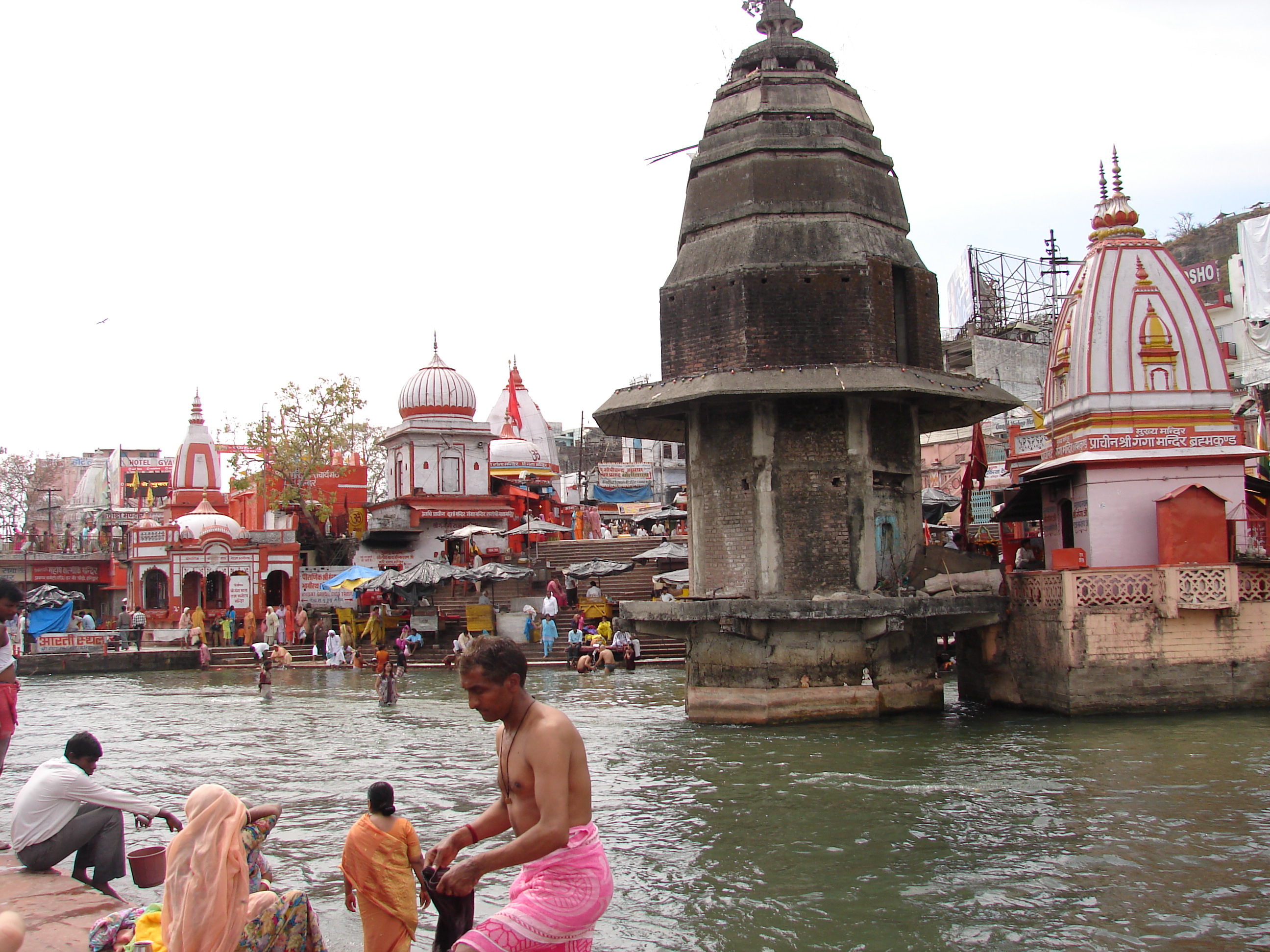 El Ganges, el rió sagrado mas contaminado de la India.